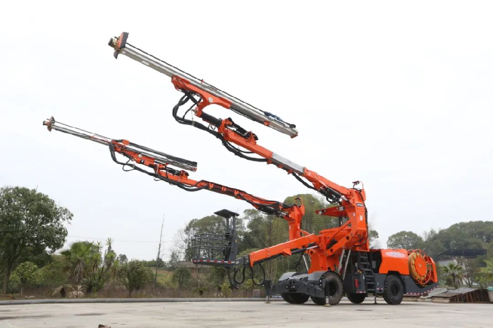 HJC黄金城动态，，，，，2024年新闻案例，，，，，售后培训服务-HJC黄金城--官网-HJC黄金城机械_掘进凿岩台车_混凝土湿喷台车_扒渣机-HJC黄金城