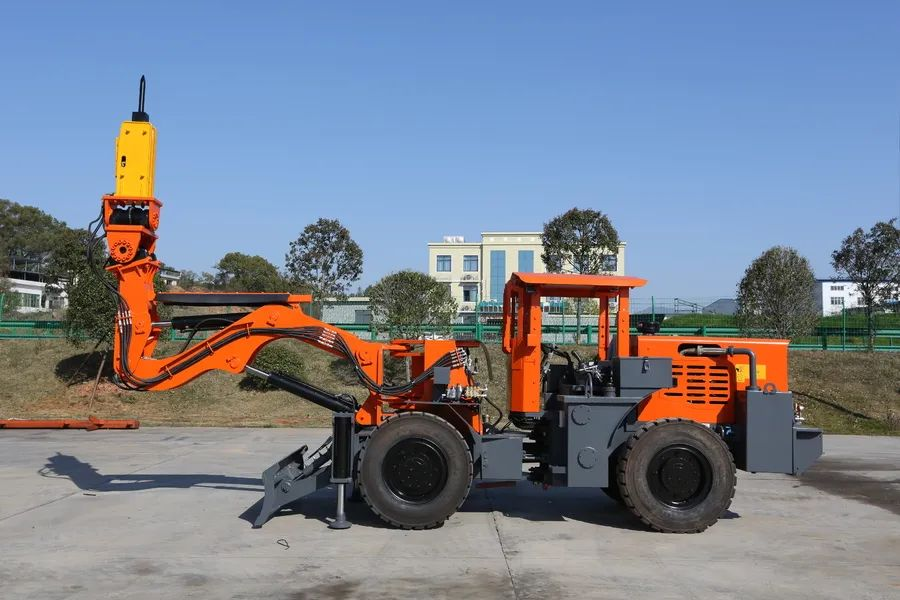 HJC黄金城动态，，，，，2024年新闻案例，，，，，售后培训服务-HJC黄金城--官网-HJC黄金城机械_掘进凿岩台车_混凝土湿喷台车_扒渣机-HJC黄金城