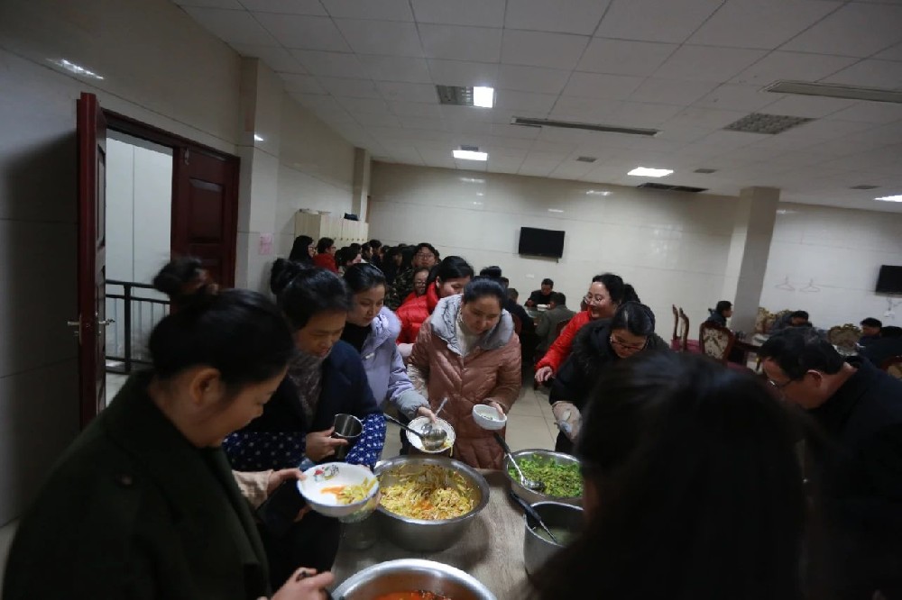 HJC黄金城动态，，，，，，2024年新闻案例，，，，，，售后培训服务-HJC黄金城--官网-HJC黄金城机械_掘进凿岩台车_混凝土湿喷台车_扒渣机-HJC黄金城