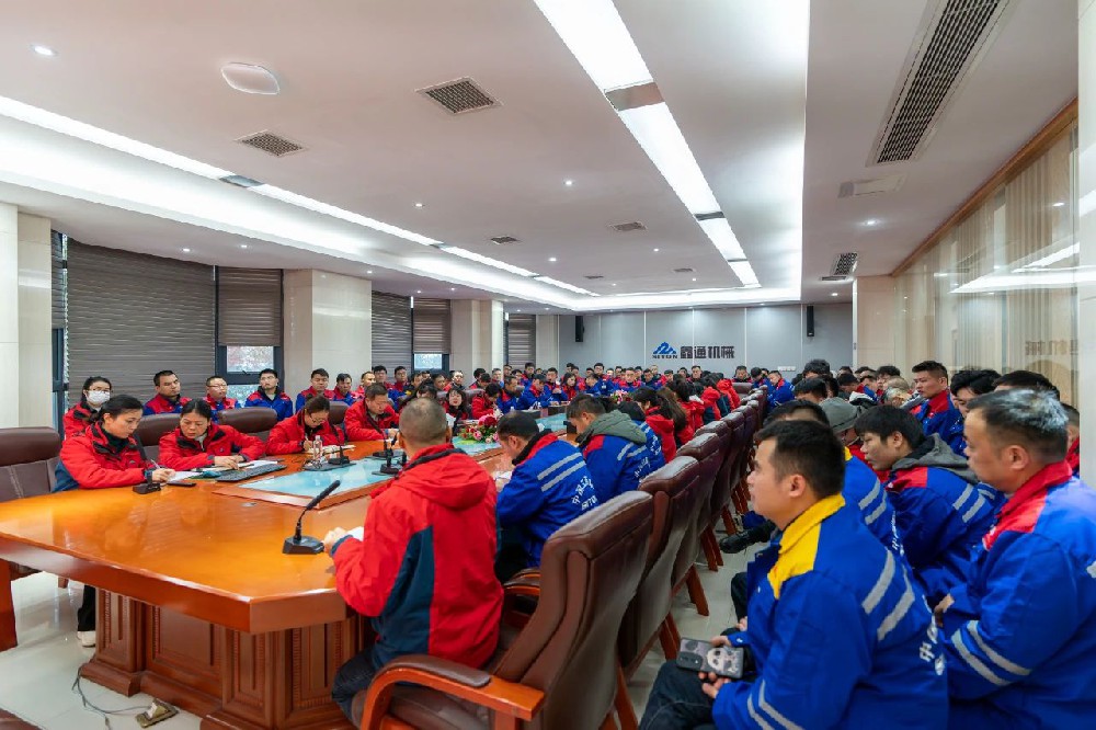 HJC黄金城动态，，，，，2024年新闻案例，，，，，售后培训服务-HJC黄金城--官网-HJC黄金城机械_掘进凿岩台车_混凝土湿喷台车_扒渣机-HJC黄金城