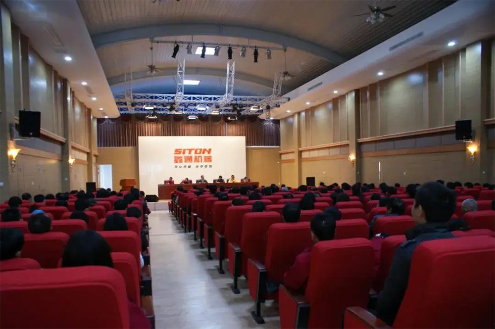 经开区“人才探企”服务专栏（第一站）｜HJC黄金城-媒体报道-HJC黄金城--官网-HJC黄金城机械_掘进凿岩台车_混凝土湿喷台车_扒渣机-HJC黄金城