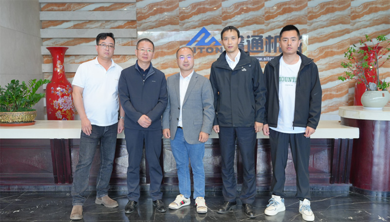 HJC黄金城动态，，，，，，2024年新闻案例，，，，，，售后培训服务-HJC黄金城--官网-HJC黄金城机械_掘进凿岩台车_混凝土湿喷台车_扒渣机-HJC黄金城