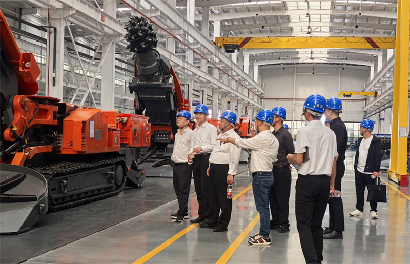 HJC黄金城动态，，，，2024年新闻案例，，，，售后培训服务-HJC黄金城--官网-HJC黄金城机械_掘进凿岩台车_混凝土湿喷台车_扒渣机-HJC黄金城