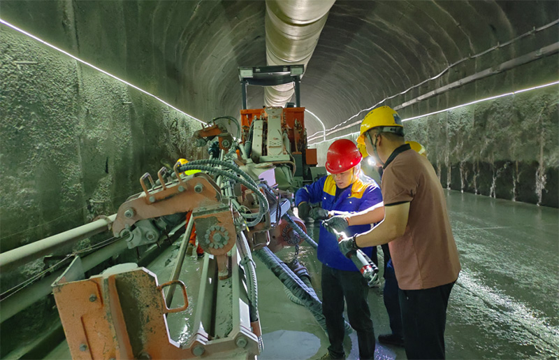 万里行·川藏篇丨跨越天堑 见证匠心折务-HJC黄金城动态-HJC黄金城--官网-HJC黄金城机械_掘进凿岩台车_混凝土湿喷台车_扒渣机-HJC黄金城