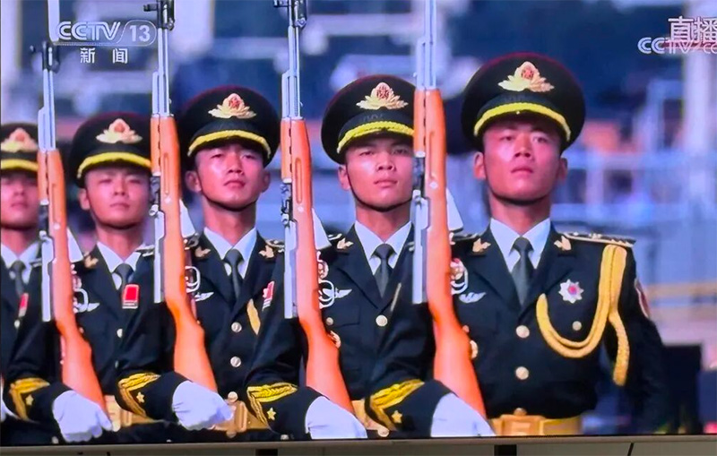 致敬强国荣光，，凝聚企业继续|江西HJC黄金城党支部组织整体寓目抗战胜利80周年阅兵仪式-HJC黄金城动态-HJC黄金城--官网-HJC黄金城机械_掘进凿岩台车_混凝土湿喷台车_扒渣机-HJC黄金城