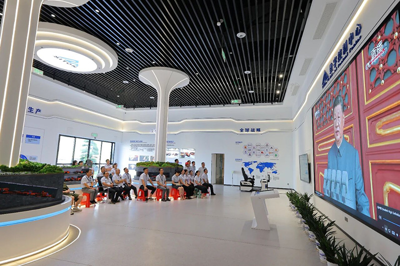 致敬强国荣光，，凝聚企业继续|江西HJC黄金城党支部组织整体寓目抗战胜利80周年阅兵仪式-HJC黄金城动态-HJC黄金城--官网-HJC黄金城机械_掘进凿岩台车_混凝土湿喷台车_扒渣机-HJC黄金城