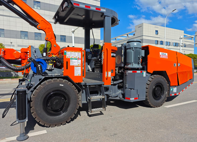 HJC黄金城动态，，，，，2024年新闻案例，，，，，售后培训服务-HJC黄金城--官网-HJC黄金城机械_掘进凿岩台车_混凝土湿喷台车_扒渣机-HJC黄金城