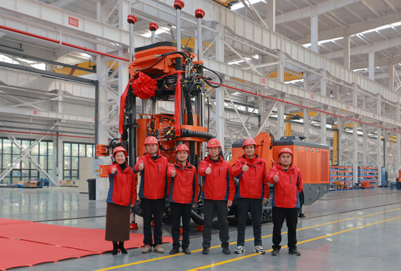 新品下线！江西HJC黄金城 ATM-1000L 切割天井钻机-HJC黄金城动态-HJC黄金城--官网-HJC黄金城机械_掘进凿岩台车_混凝土湿喷台车_扒渣机-HJC黄金城